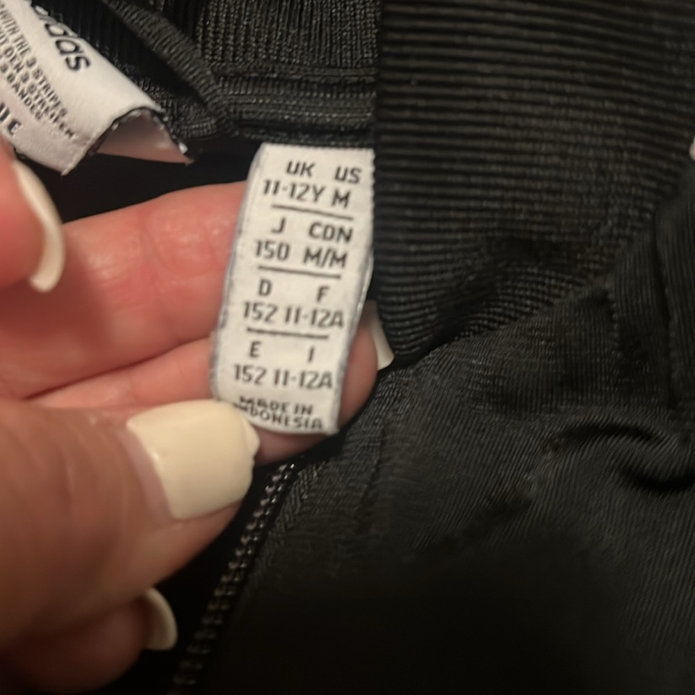 Adidas - Picture 3 of 3